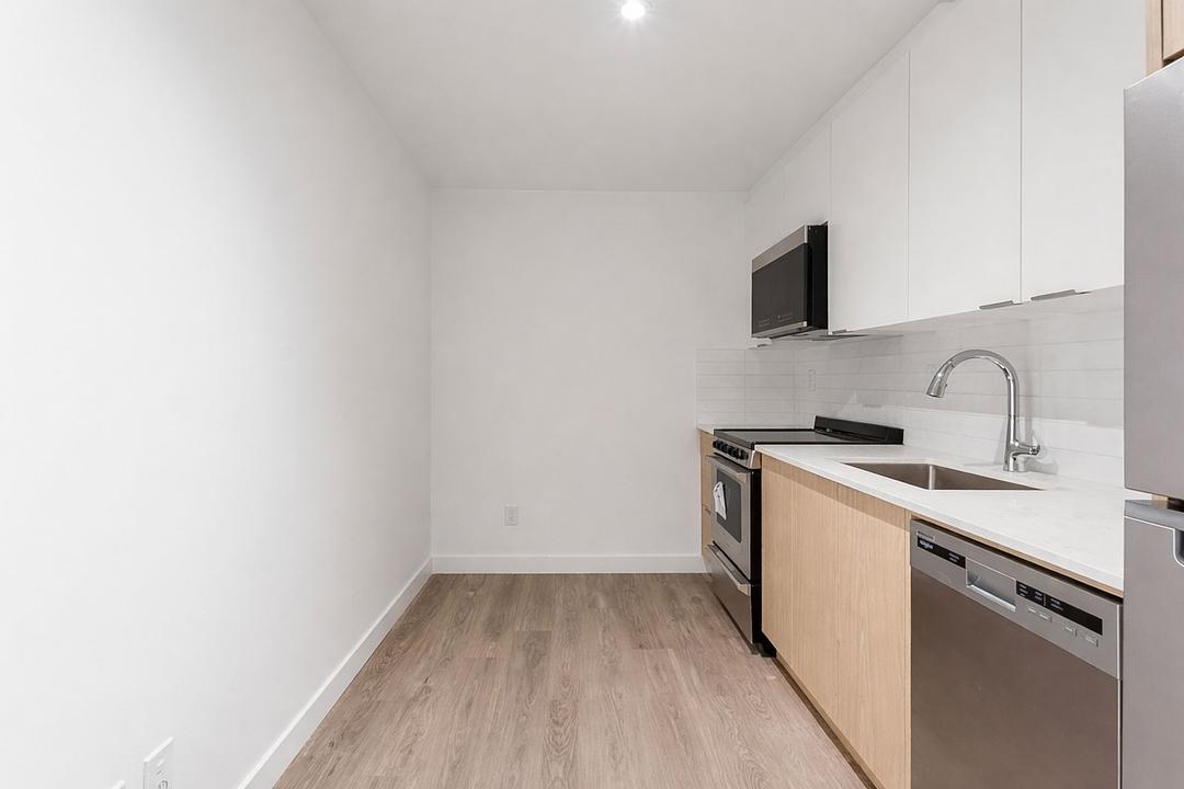 111 - 3360 16 Street Southwest, Calgary, AB