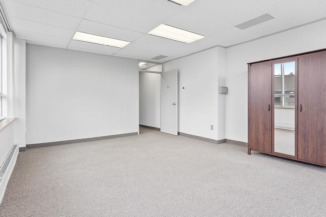 200 - 411 Roosevelt Ave, Ottawa, ON