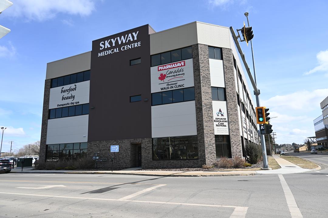 100 - 4309 52 Avenue, Red Deer, AB