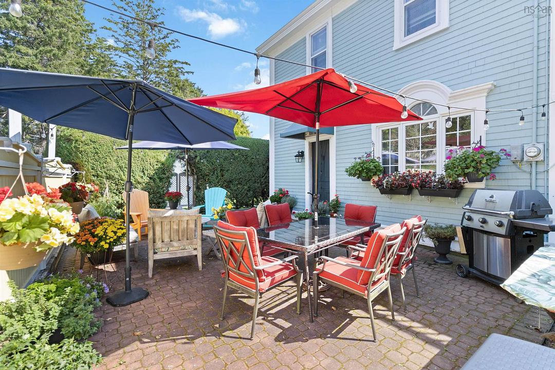 66 McDonald Street, Lunenburg, NS