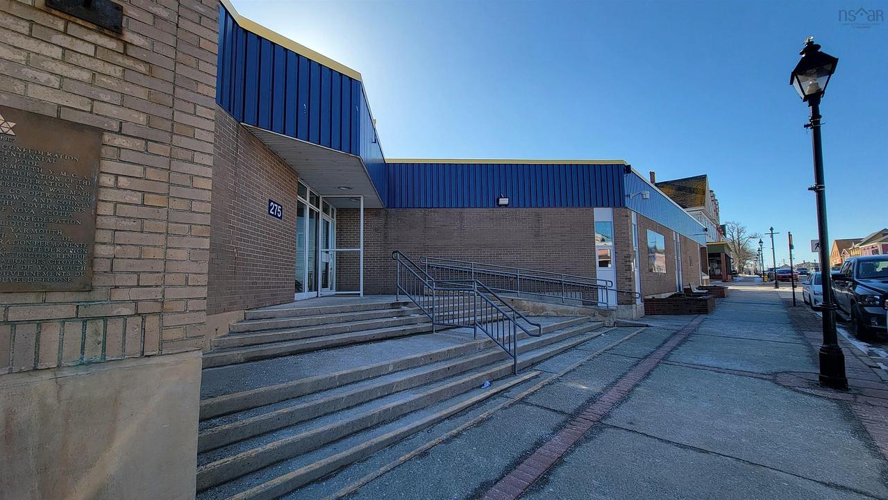 275 Main Street, Yarmouth, NS