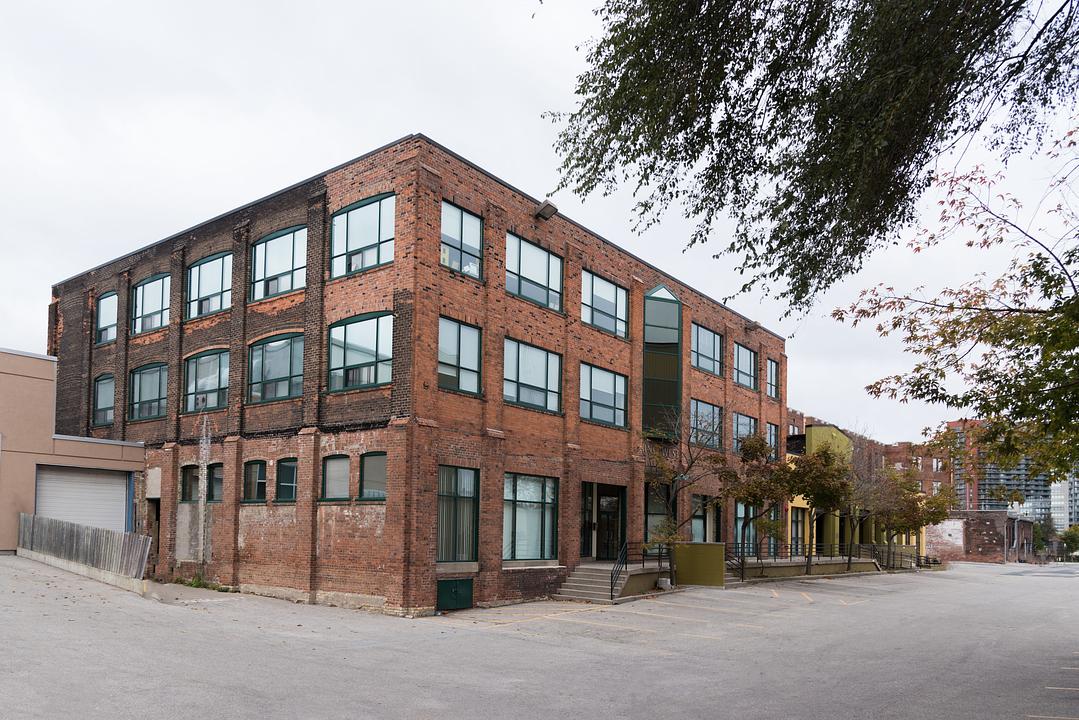 302 - 2 Pardee Avenue, Toronto, ON
