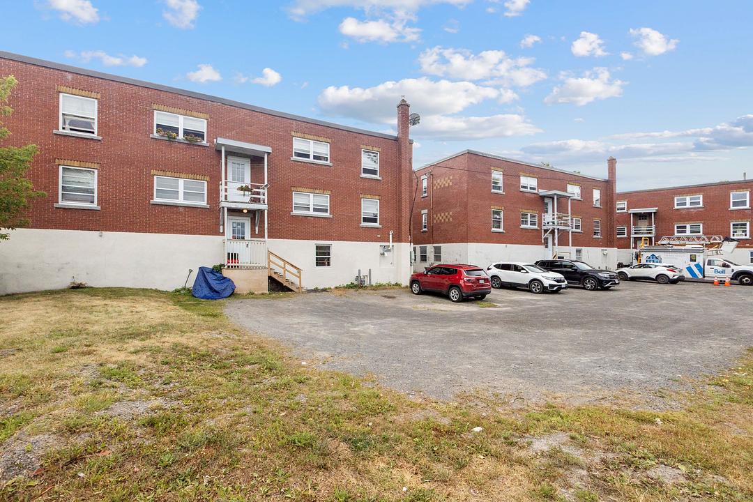 235 Pères-Blancs Avenue, Ottawa, ON