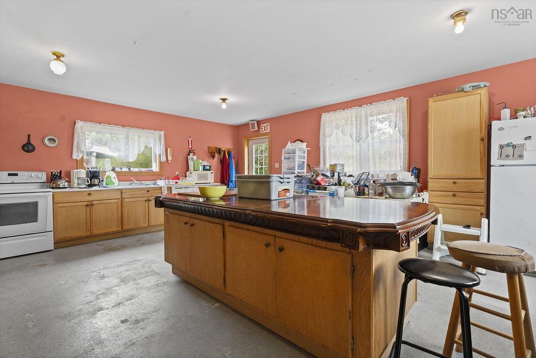 10443 Nova Scotia Trunk 1, Lawrencetown, NS