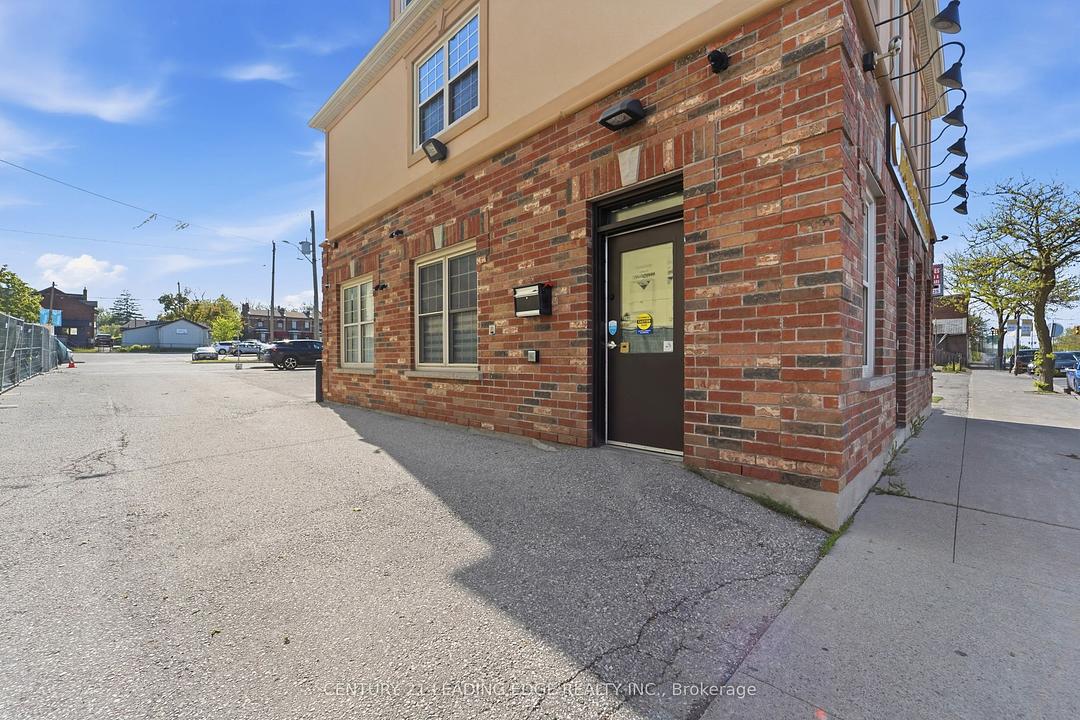 128 Brock Street North, Whitby, ON