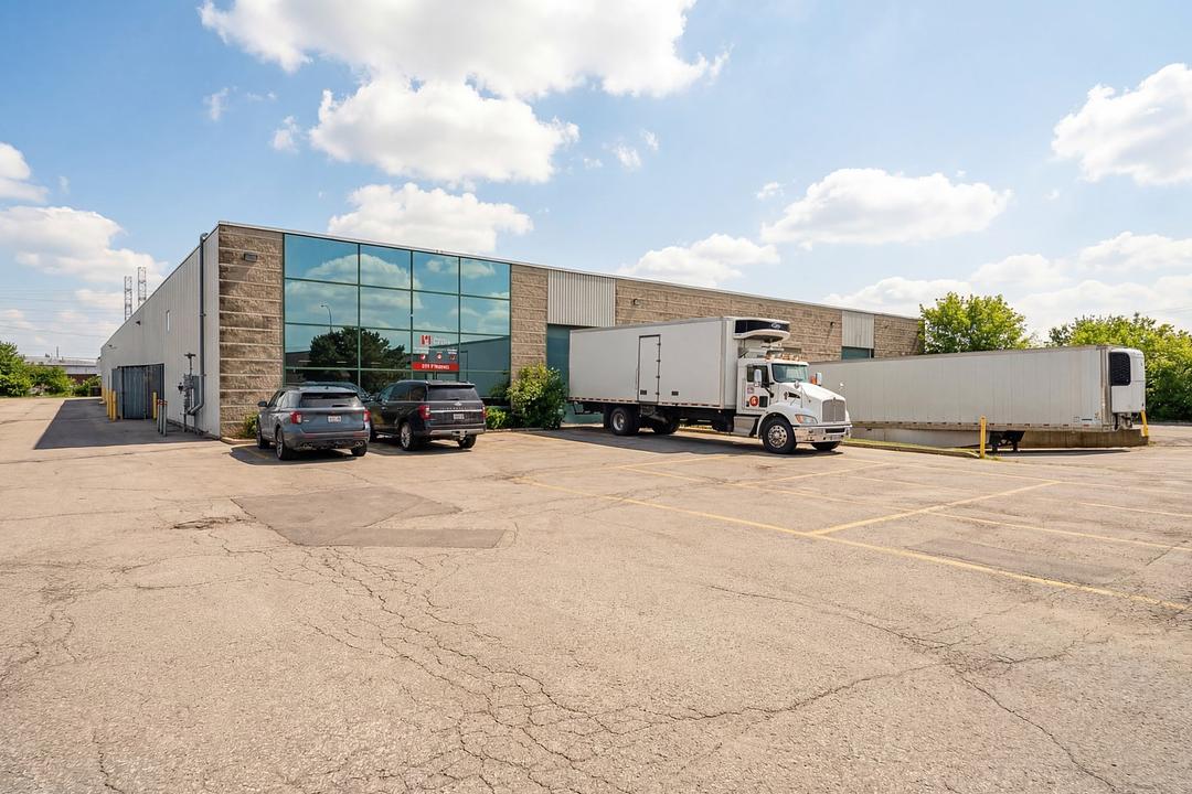 1225 Rue Bergar, Laval, QC