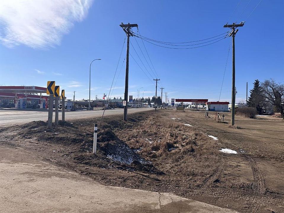 4902 50 Street, Grassland, AB
