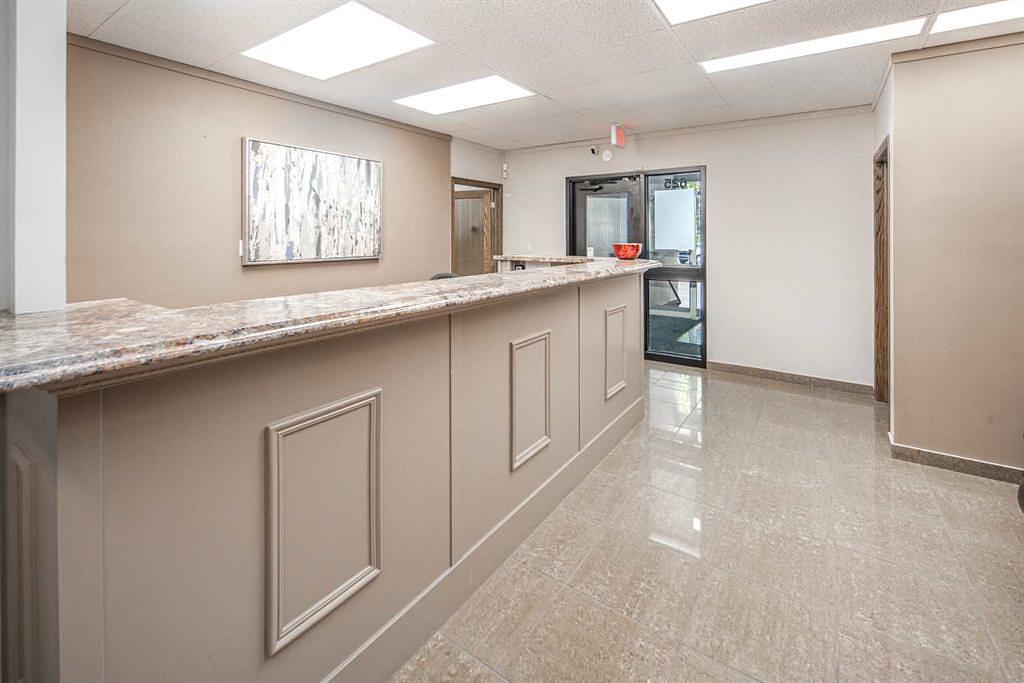 625 14 Street Northwest, Calgary, AB