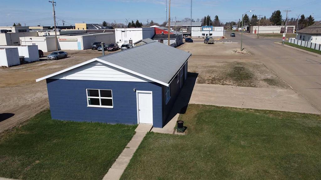 5038 49 Street, Daysland, AB