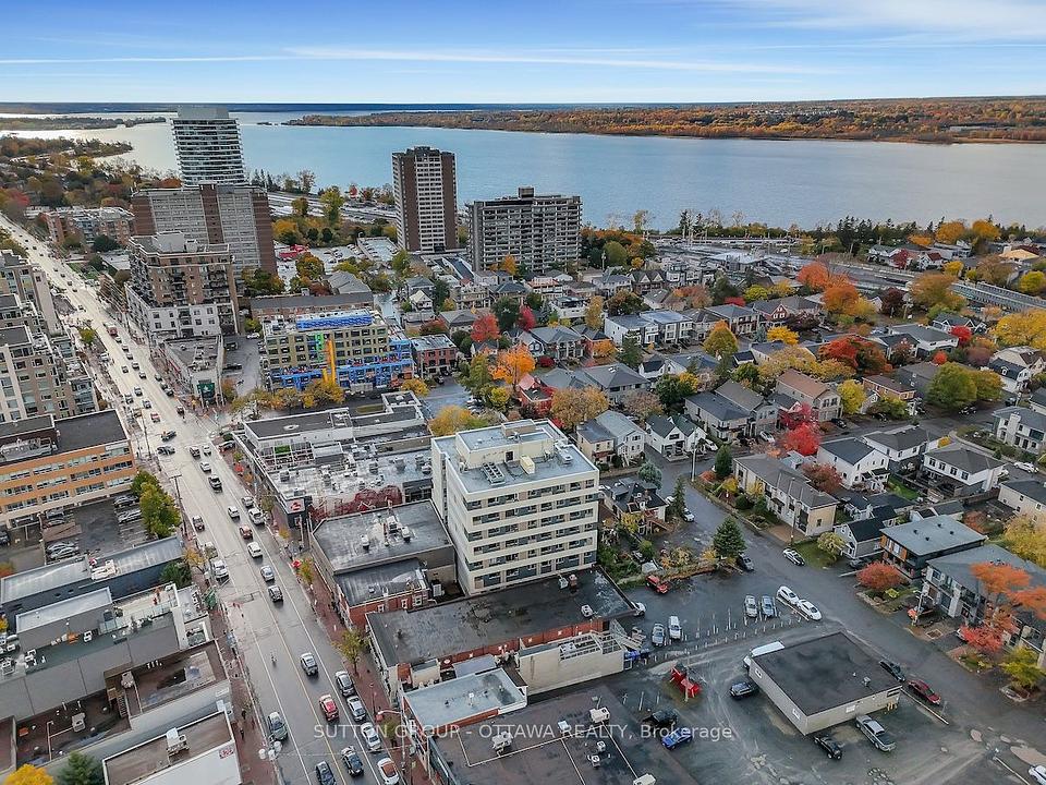 399 Winston Avenue, Ottawa, ON