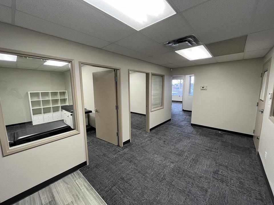 102 - 10706 King George Boulevard, Surrey, BC