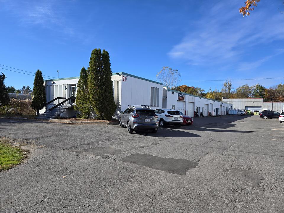 Bay 4 - 21 Grenfell Crescent, Ottawa, ON