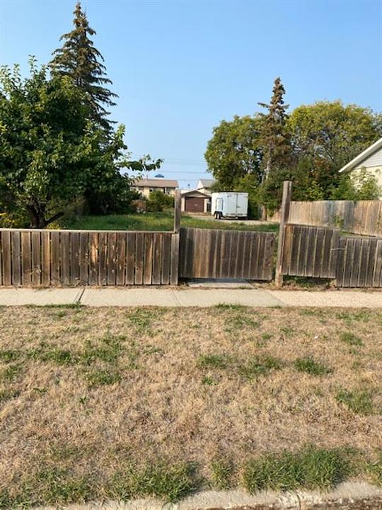 4740 51 Avenue, Whitecourt, AB