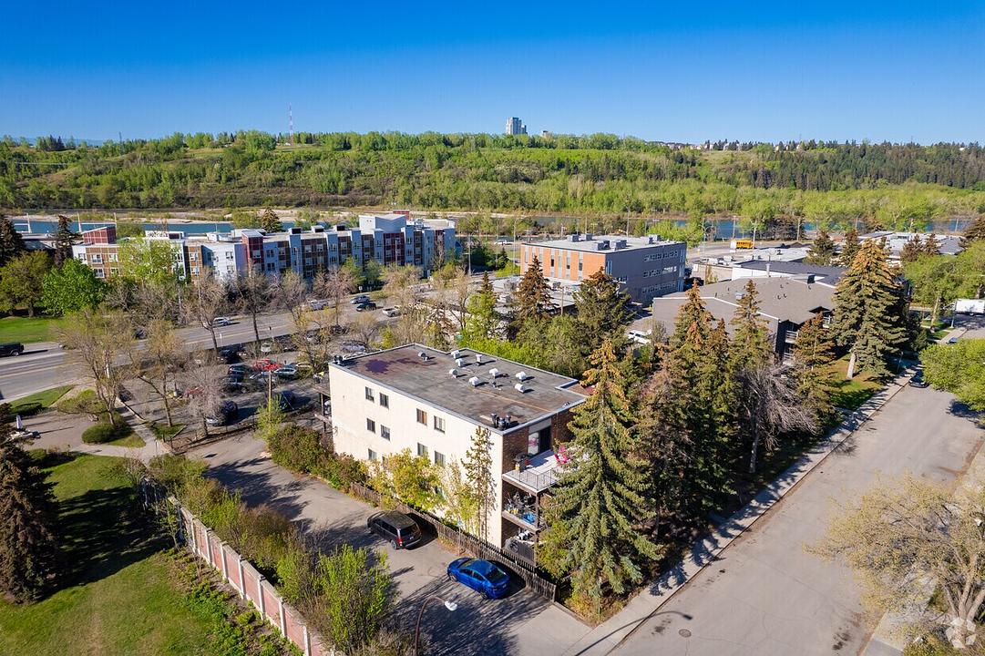 2515 1 Avenue Northwest, Calgary, AB