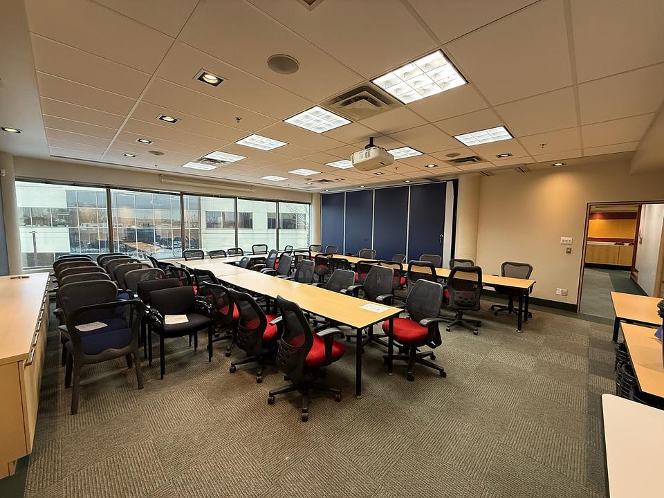 300 - 1570 Rue Ampère, Boucherville, QC