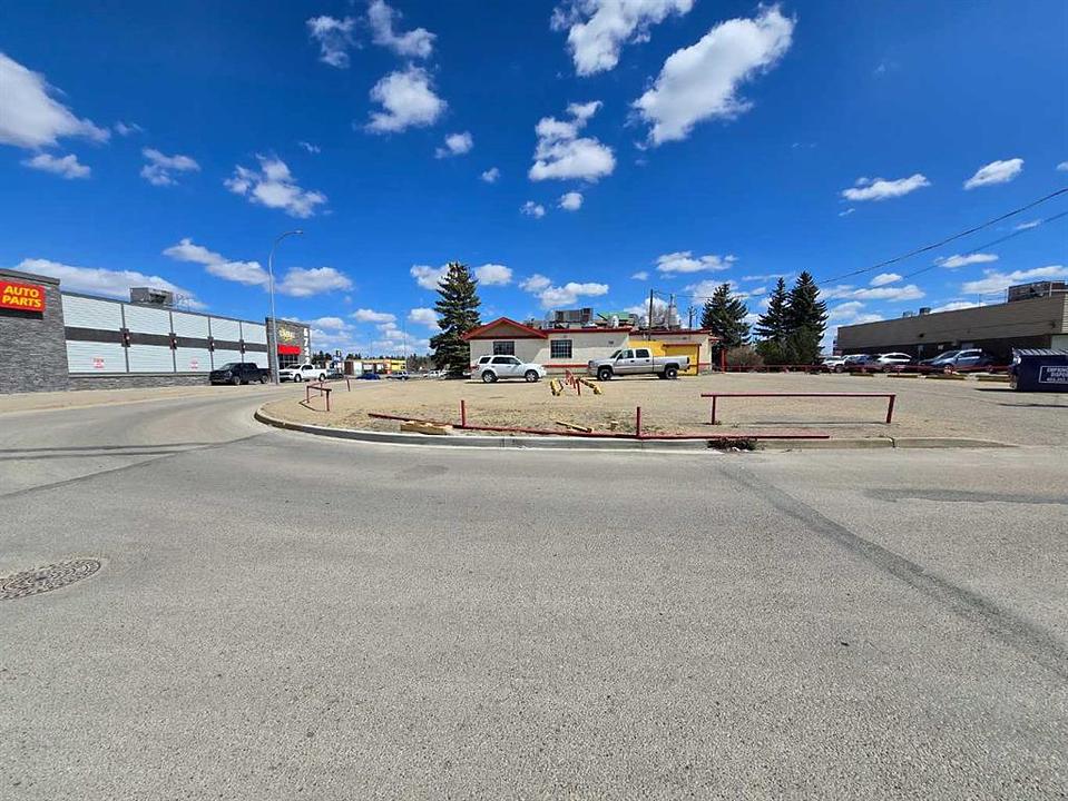 6712 50 Avenue, Red Deer, AB