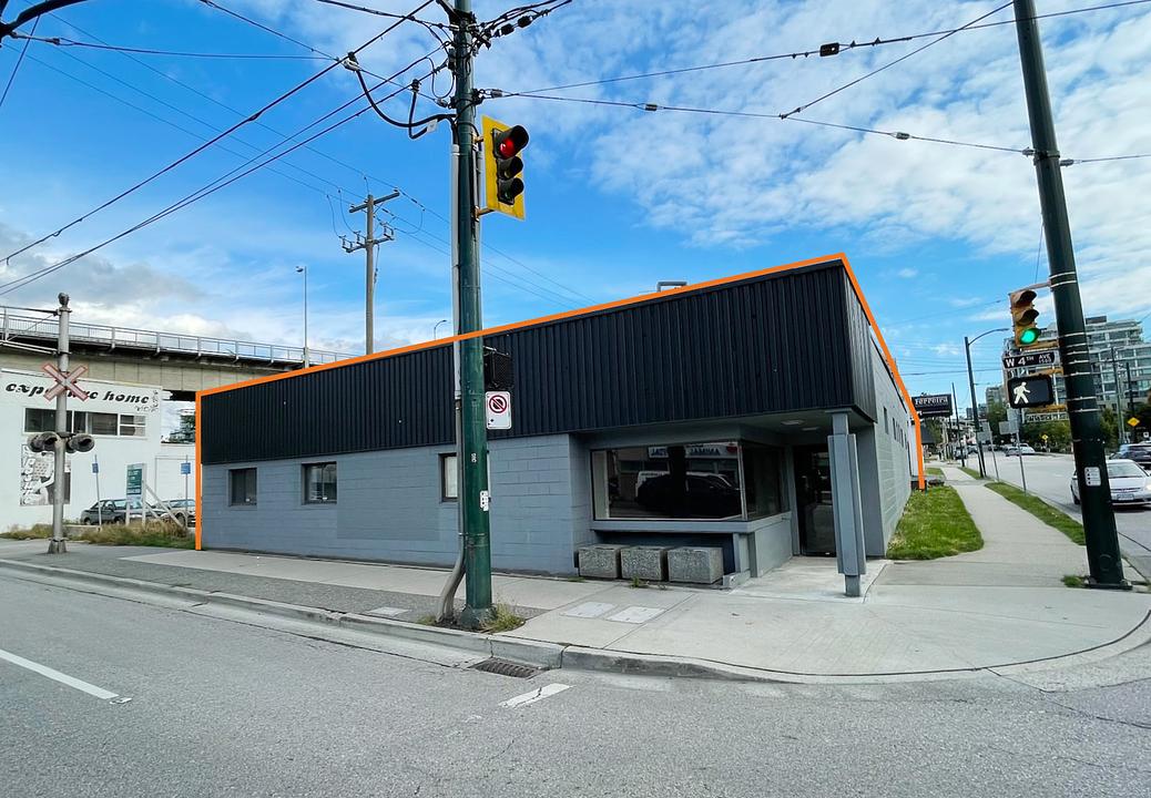 1590 West 4th Avenue, Vancouver, BC