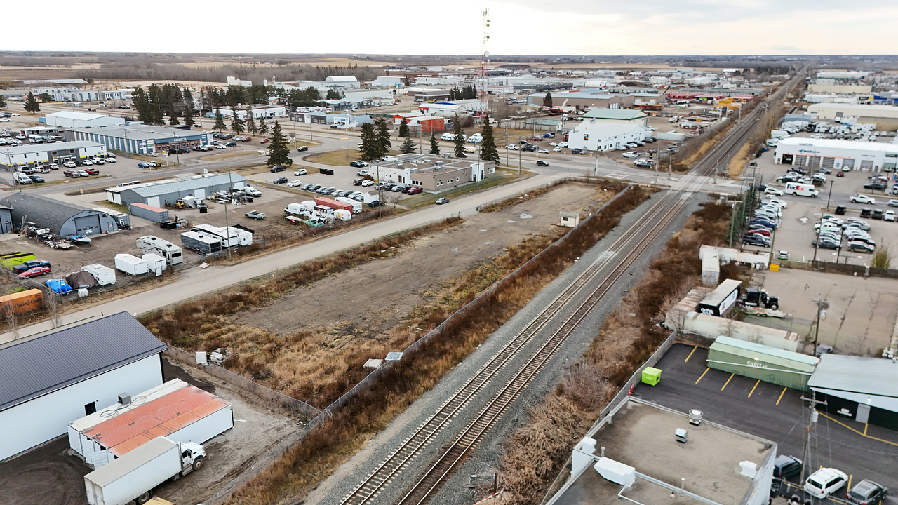 20 Railway Avenue, Spruce Grove, AB