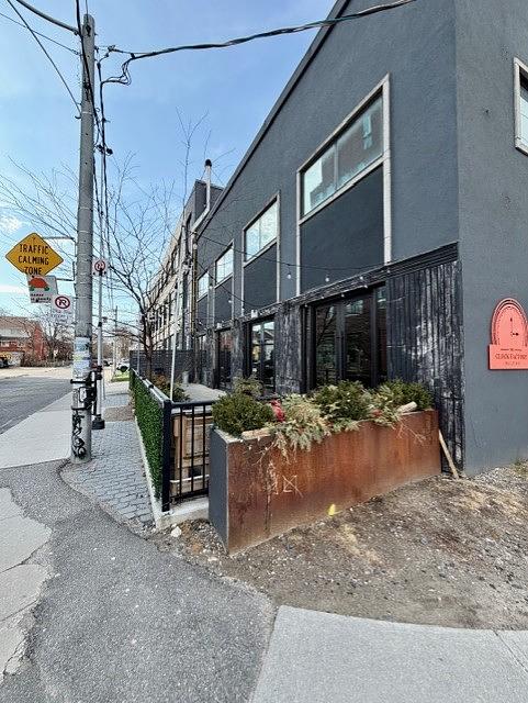100 - 1485 Dupont St, Toronto, ON