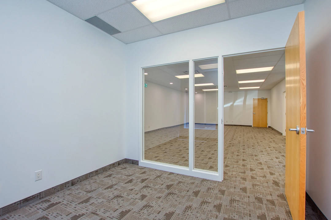 4 - 8705 Torbram Road, Brampton, ON