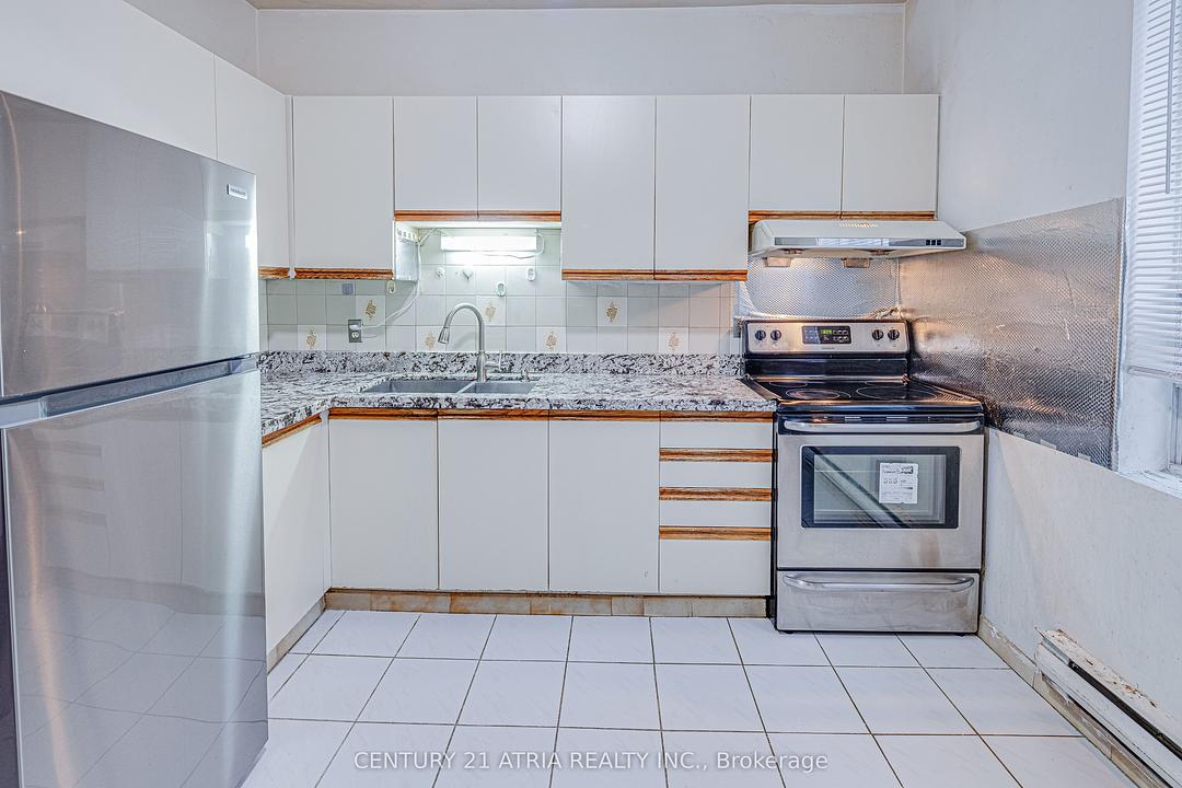 1564 Danforth Avenue, Toronto, ON