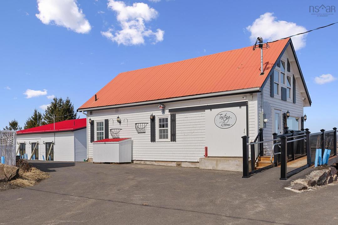 1365 Church Street, Port Williams, NS