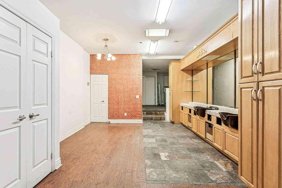 101 McCaul Street, Toronto, ON