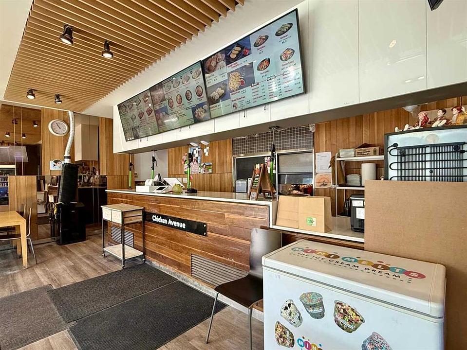 128 2 Avenue Southeast, Calgary, AB