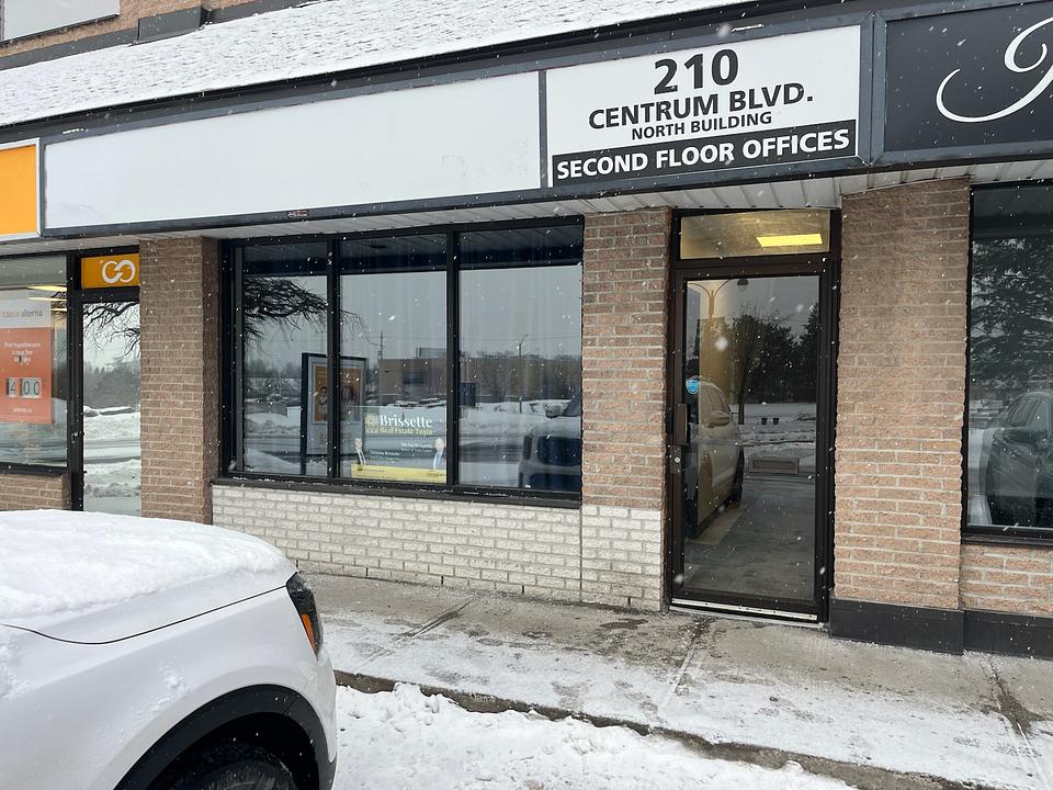 118 - 210 Centrum Boulevard, Ottawa, ON