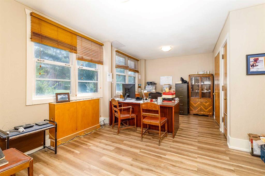 2460 36 Avenue, Springbrook, AB