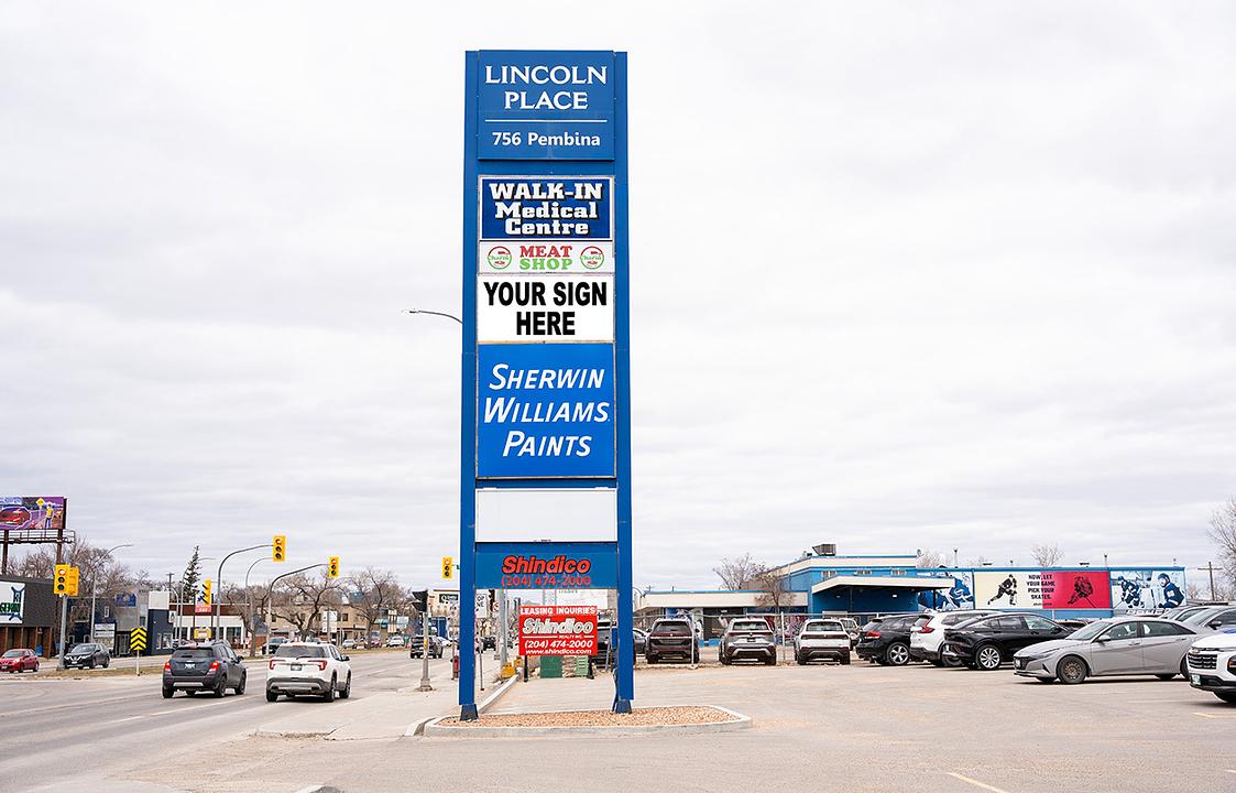 Lincoln Place - 756 Pembina Highway, Winnipeg, MB