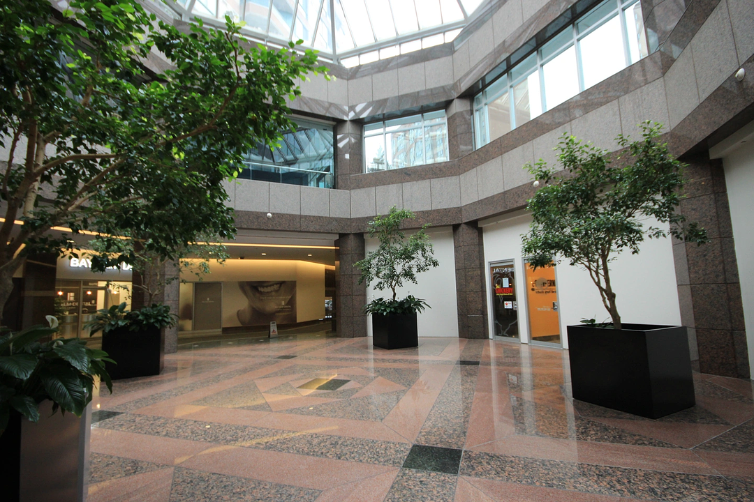 14 - 1800-655 Bay Street, Toronto, ON