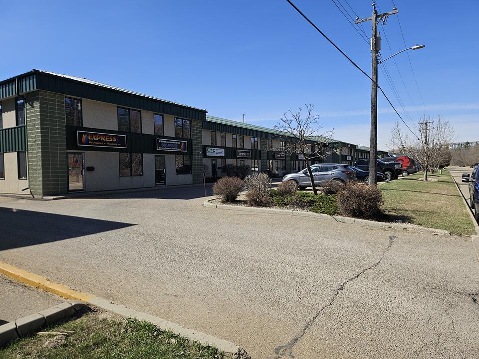 2 - 4621 63 Street, Red Deer, AB