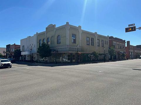 601 2 Street Southeast, Medicine Hat, AB