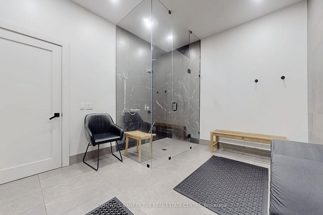 543 The Queensway South, Georgina, ON