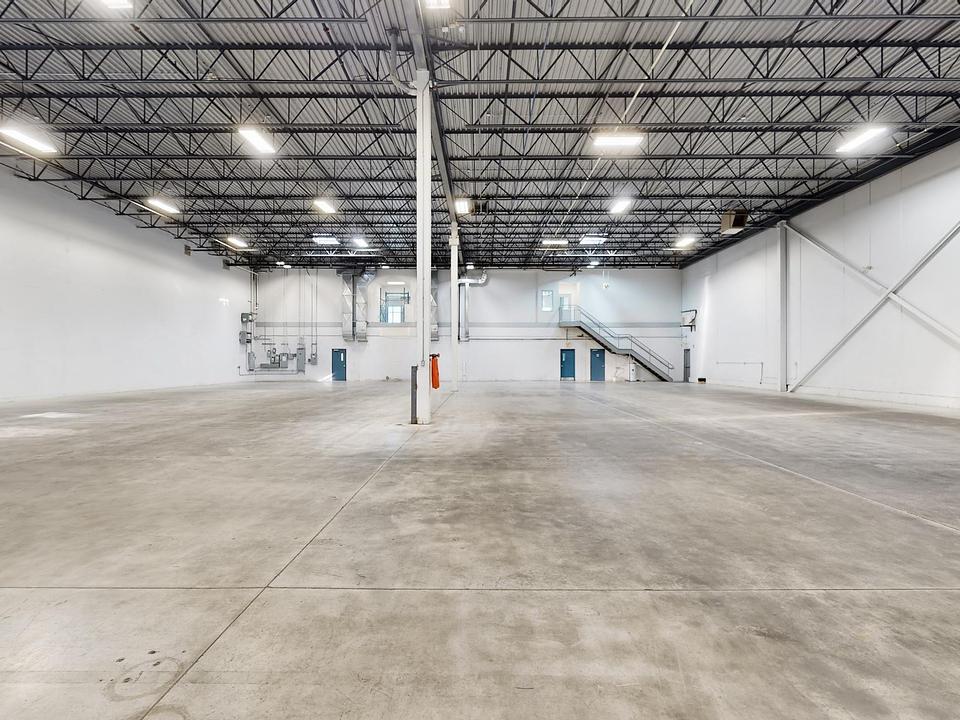 B - 1060 B Lorimar Drive, Mississauga, ON