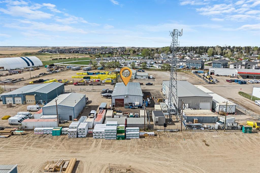 1020 Laut Avenue, Crossfield, AB