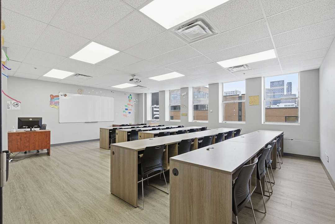 300 - 1265 Rue Berri, Montréal, QC