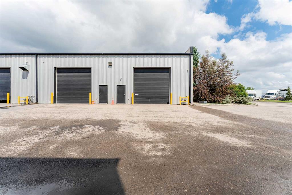 10 - 235105 Wrangler Drive, Rocky View County, AB