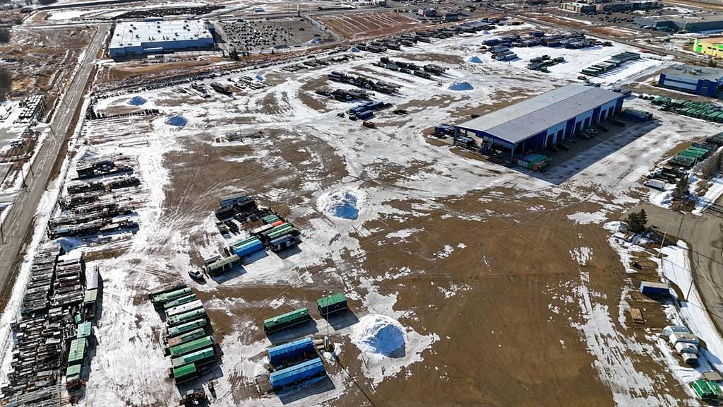 10 Charles Industrial Way, Sylvan Lake, AB