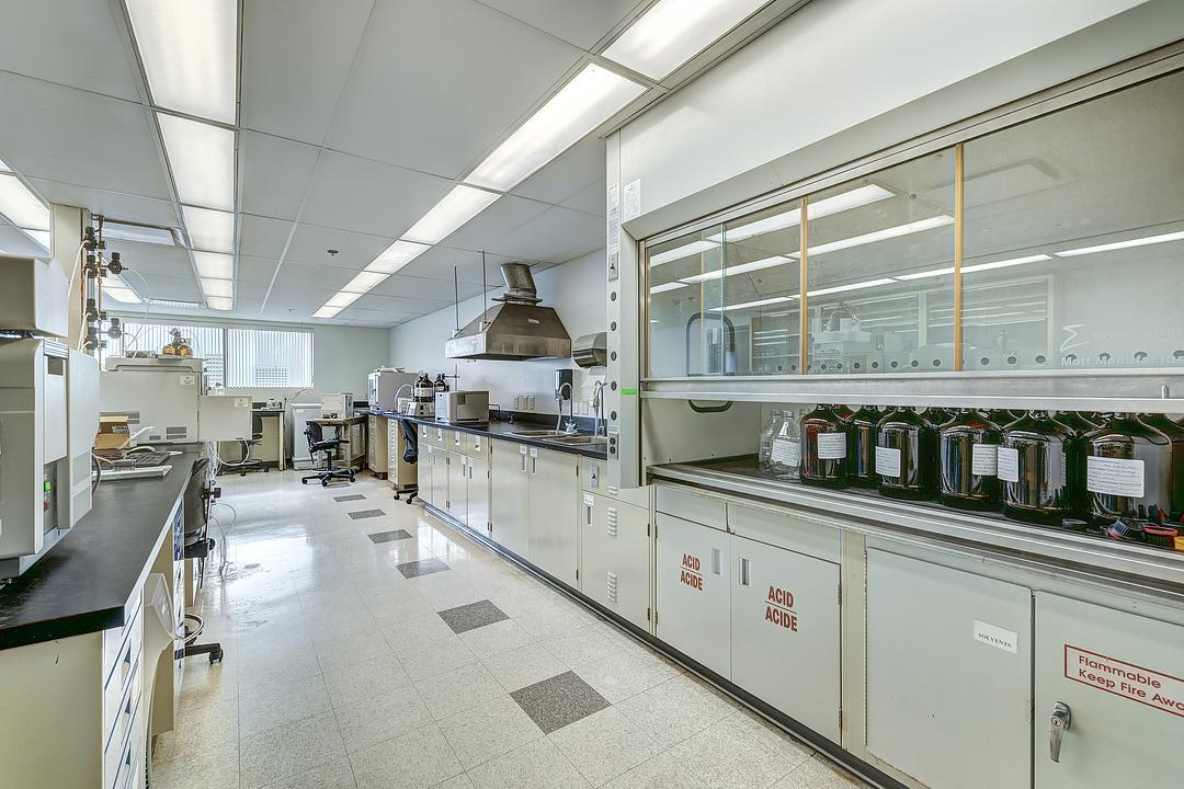 2nd floor - 3885 Boulevard Industriel, Laval, QC