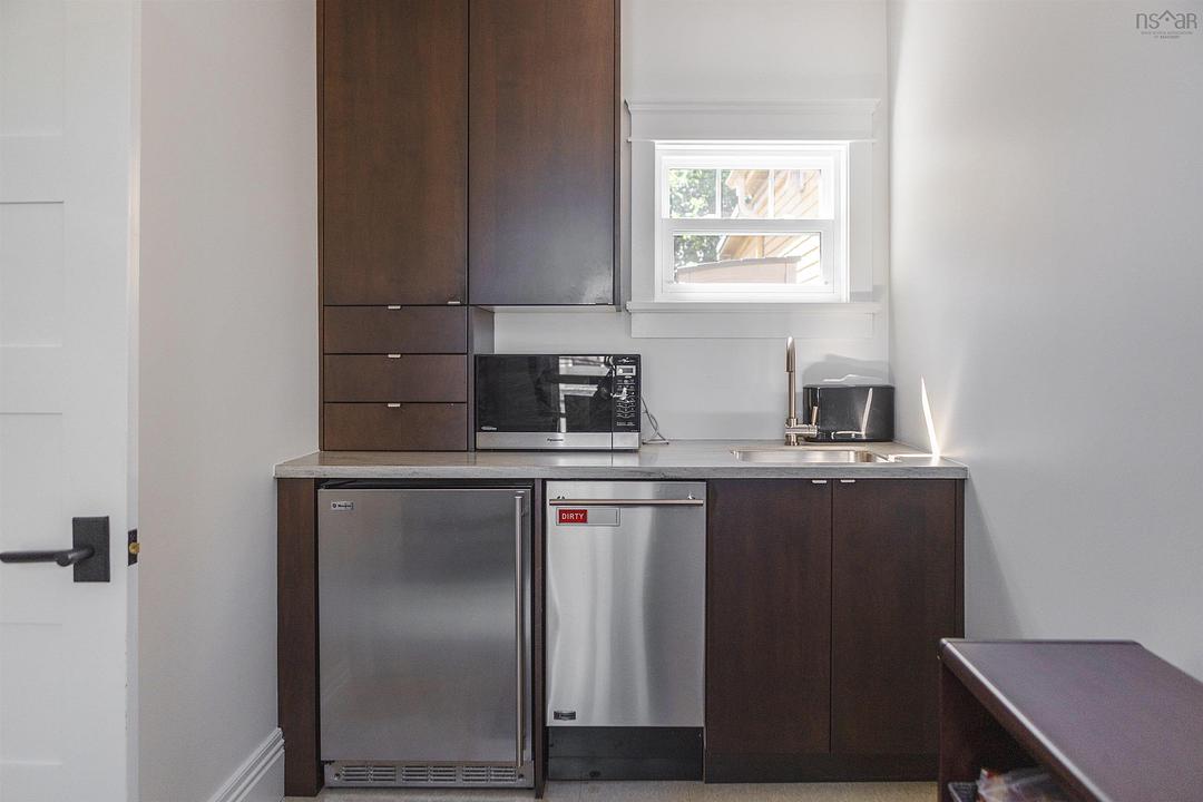 6088 Coburg Road, Halifax, NS