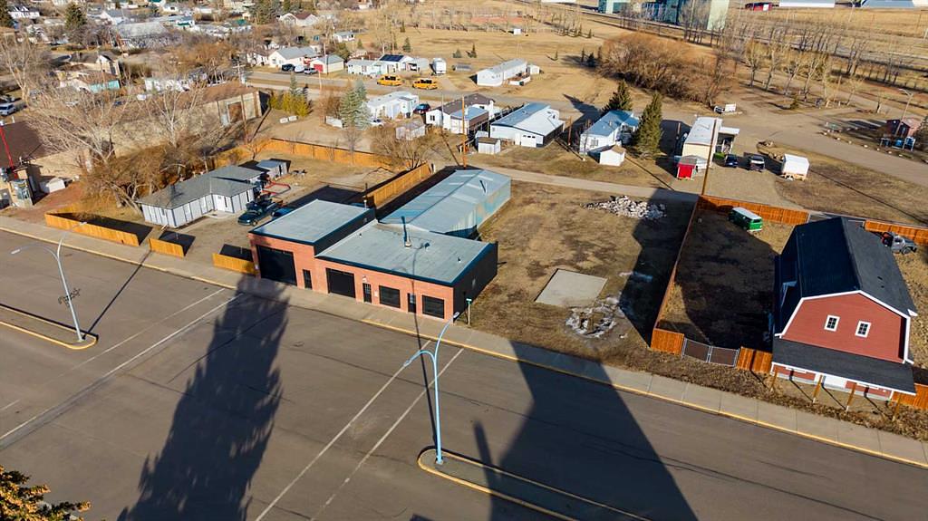111 4 Avenue, Warner, AB