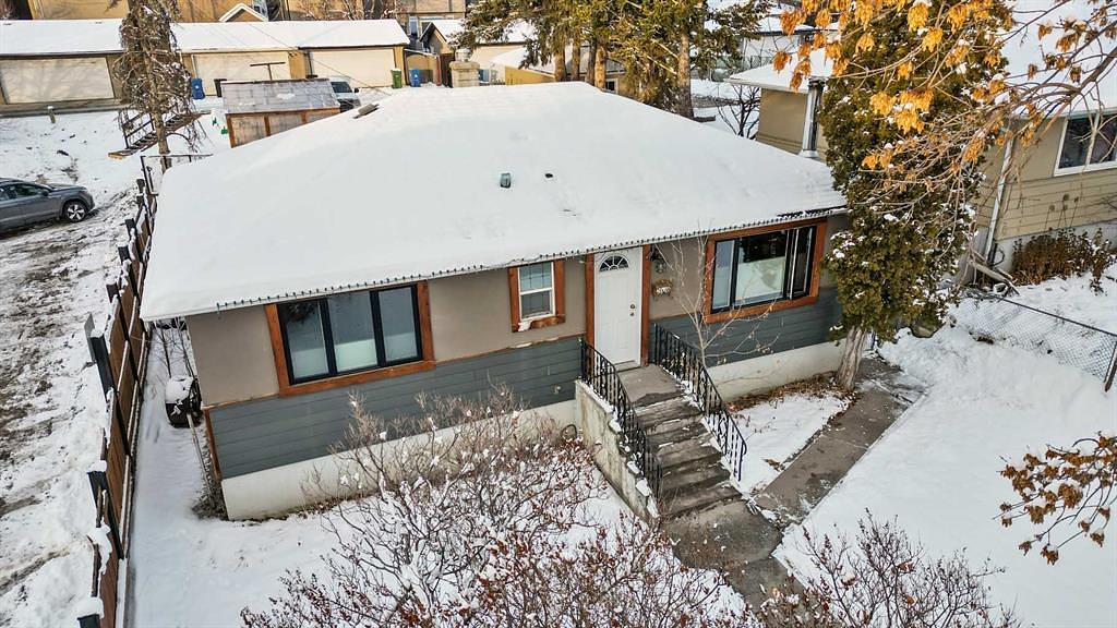 2040 42 Avenue Southwest, Calgary, AB