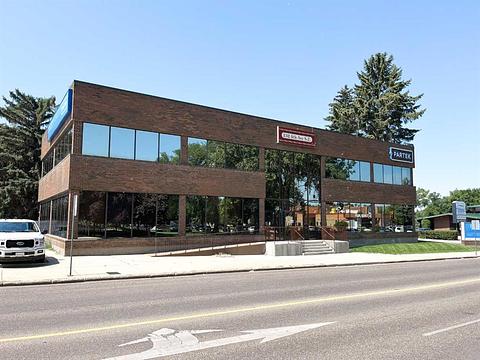 132 4 Avenue Southeast, Medicine Hat, AB