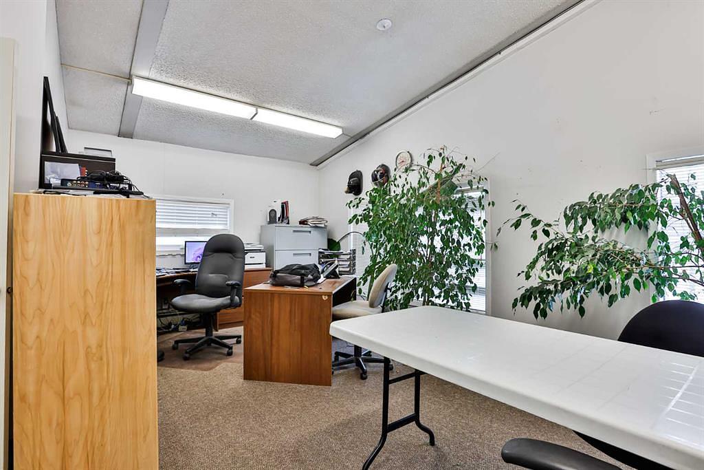 655 Charlotte Street, Pincher Creek, AB