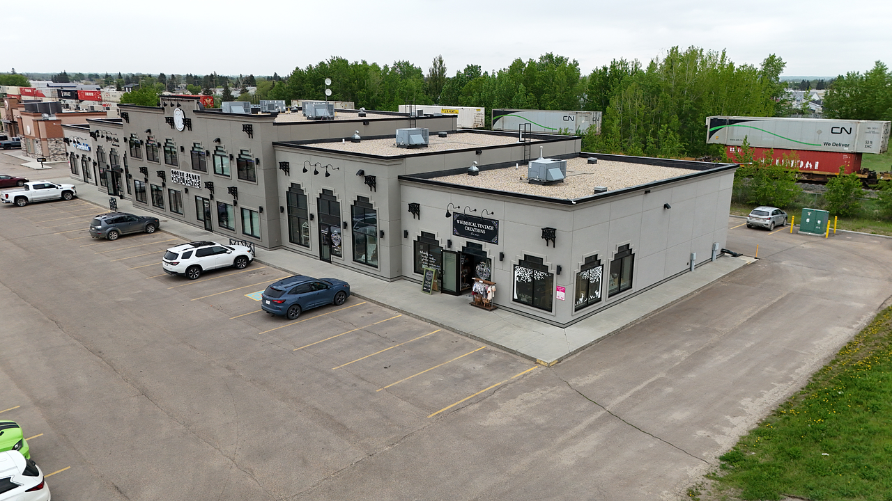 101 & 105 - 3919 49 Ave, Stony Plain, AB
