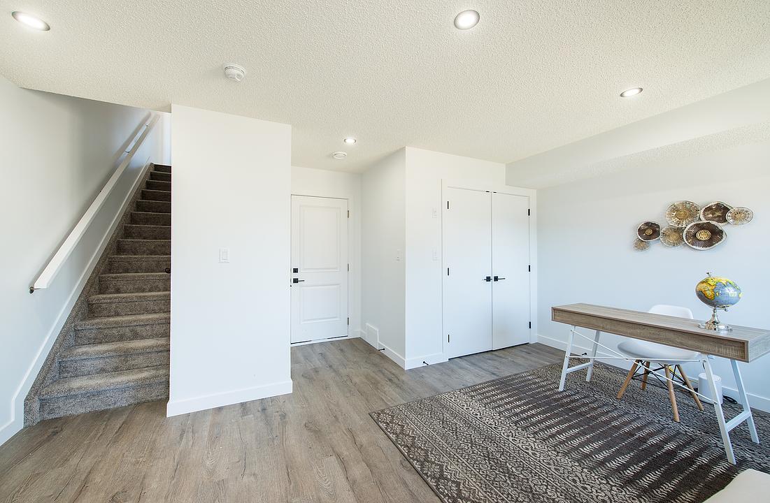 2702 Maple Way Northwest, Edmonton, AB