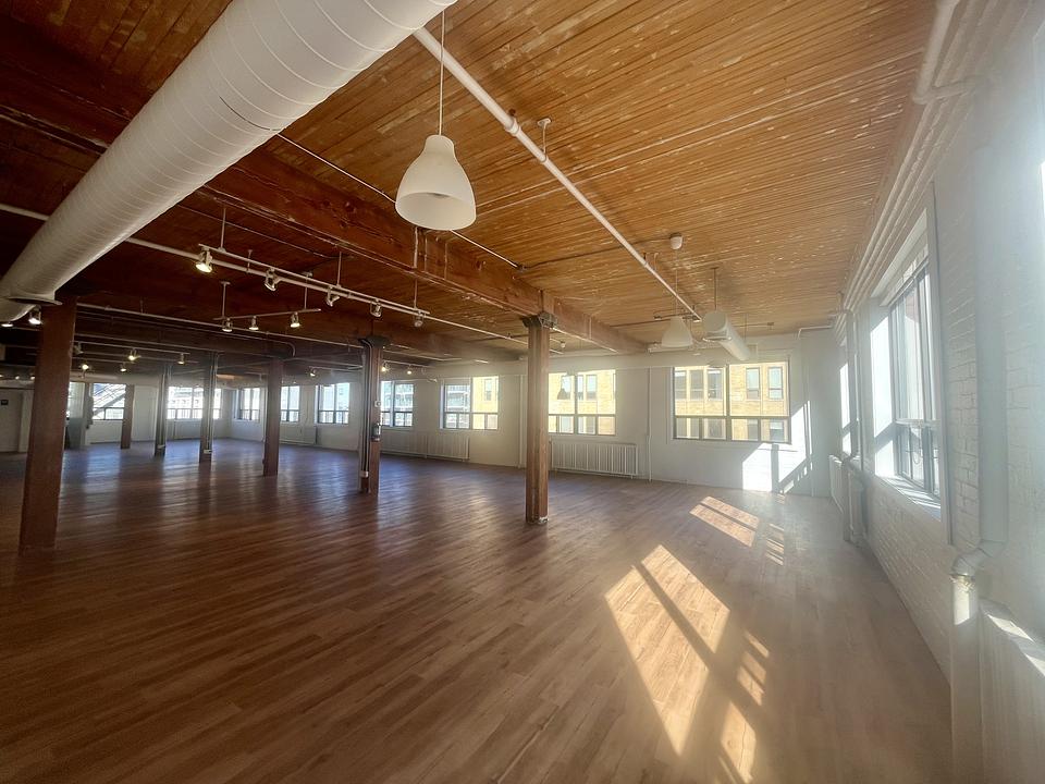 600 - 116 Spadina Avenue, Toronto, ON