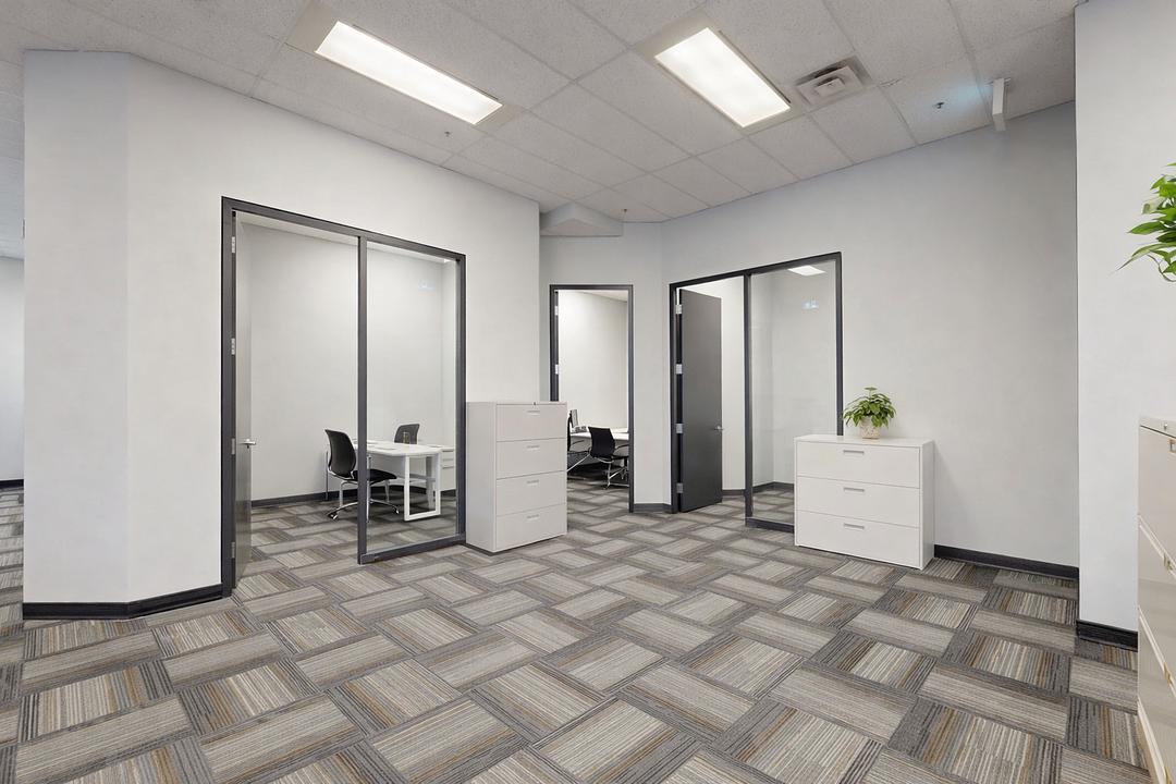110 - 2680 Skymark Avenue, Mississauga, ON